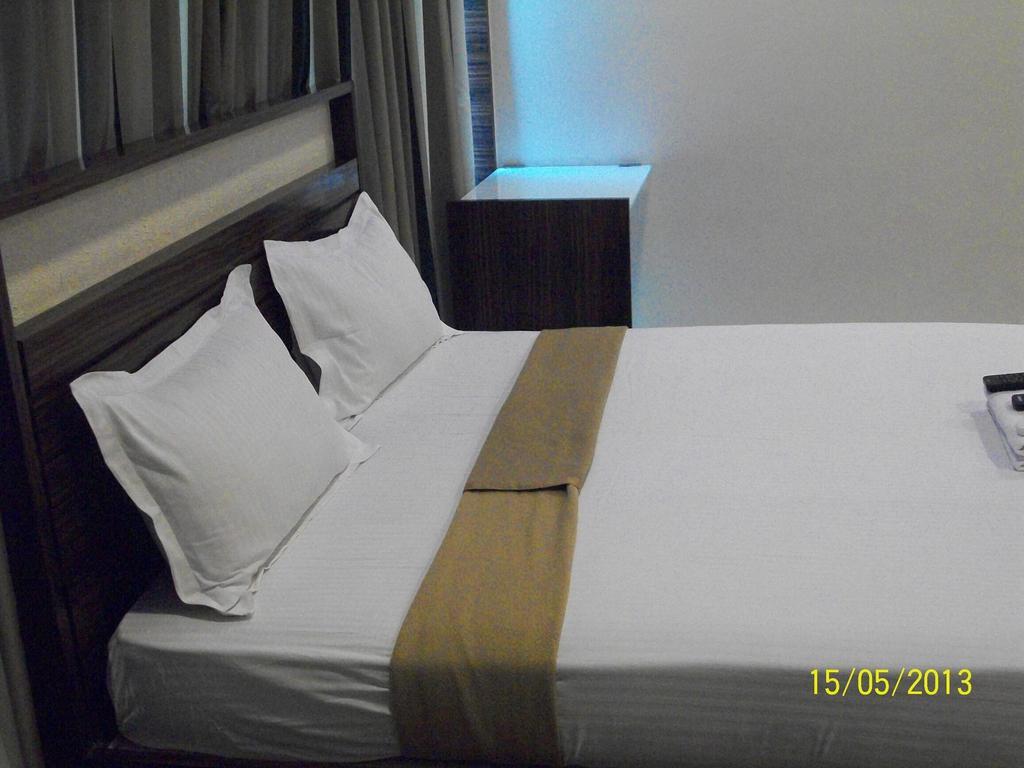 Hotel Vikrant Residency プネ 部屋 写真